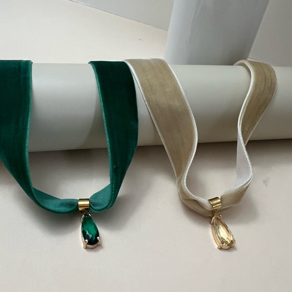 Glam Princess Pendant Choker: Handmade Elegant Velvet Choker - Picture 8 of 15